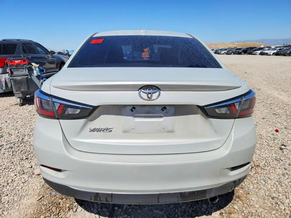 2020 TOYOTA YARIS LE  