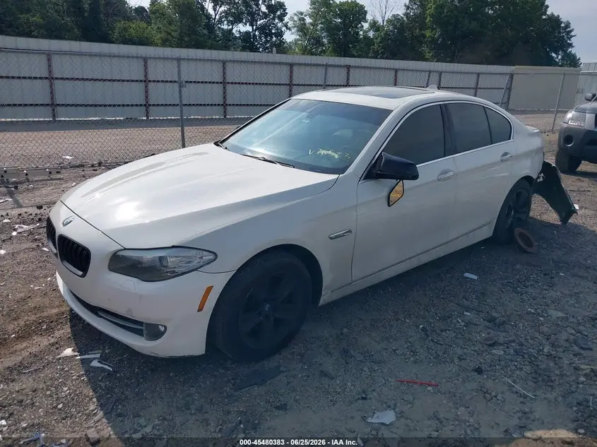 2011 BMW 528I  
