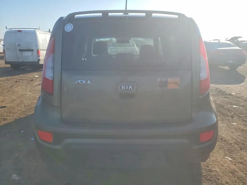 2012 KIA SOUL +  