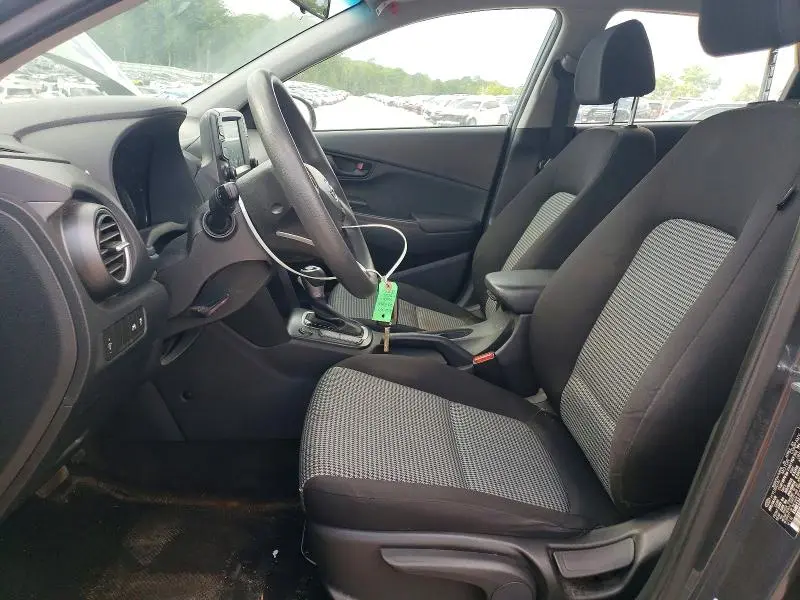 2020 HYUNDAI KONA SE  