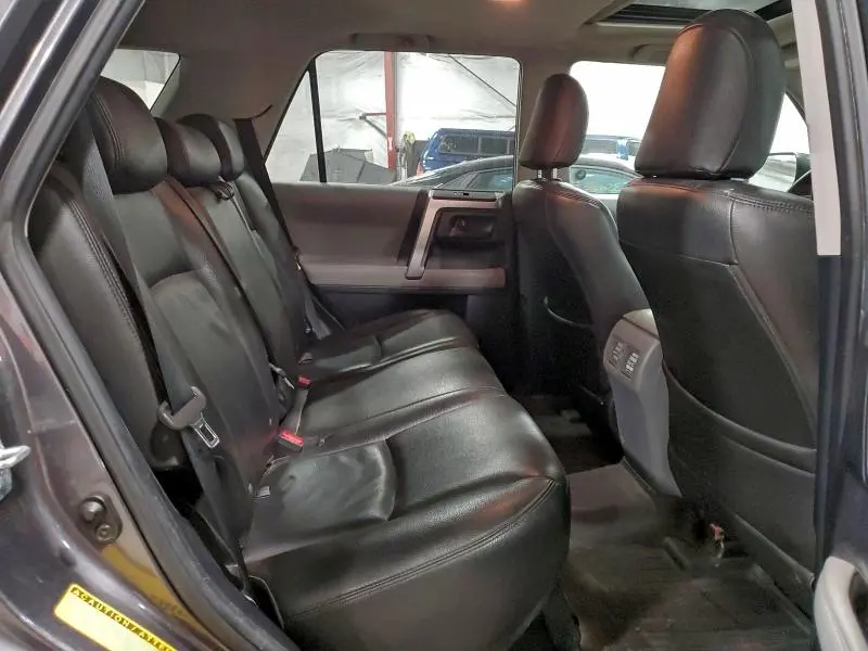 2010 TOYOTA 4RUNNER SR5  