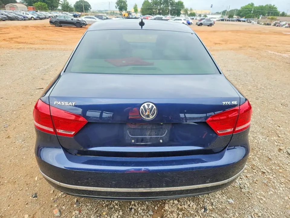 2014 VOLKSWAGEN PASSAT SE  