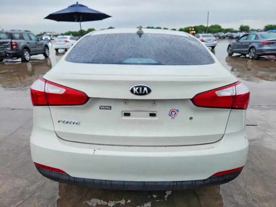 2015 KIA FORTE LX  