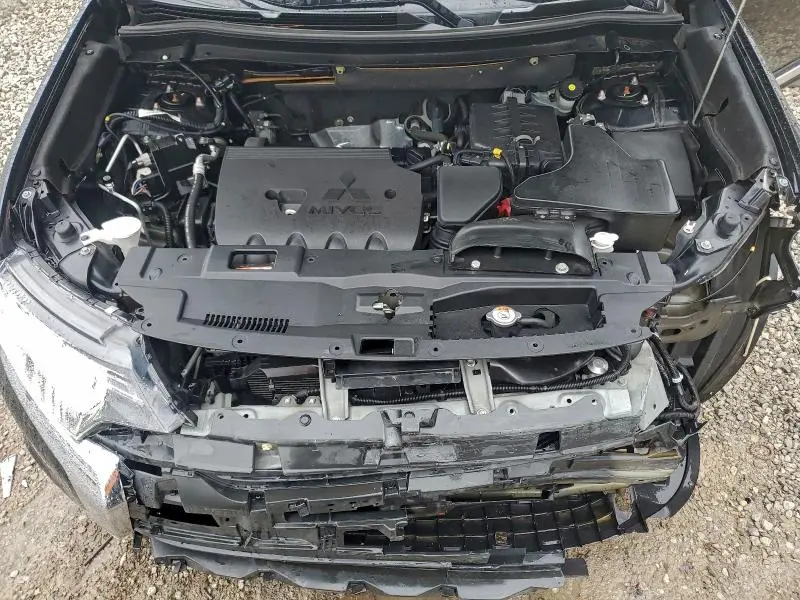 2018 MITSUBISHI OUTLANDER SE  