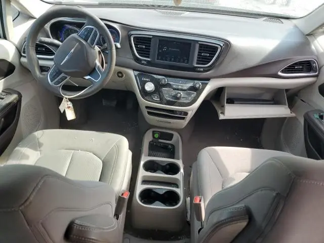 2017 CHRYSLER PACIFICA LX  