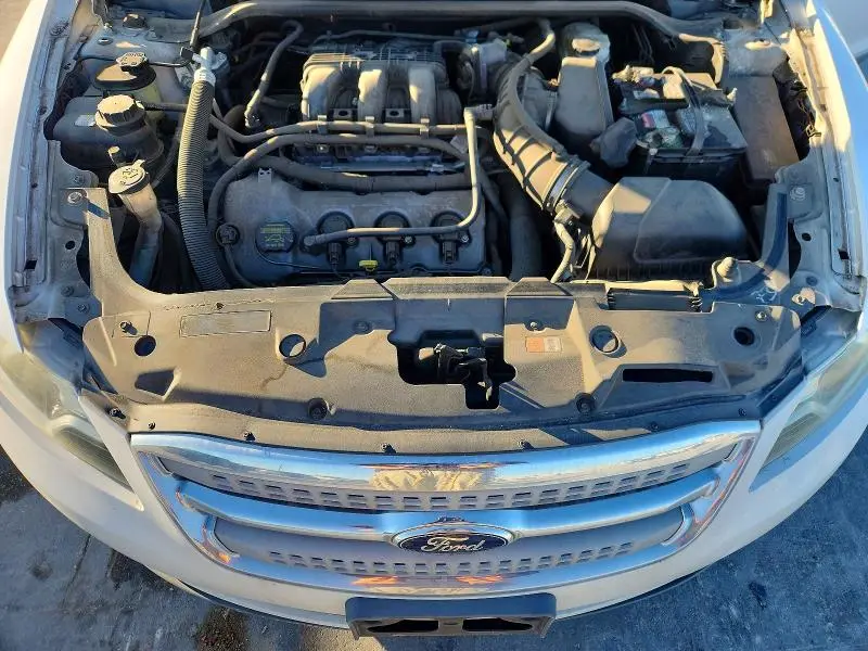 2011 FORD TAURUS SEL  