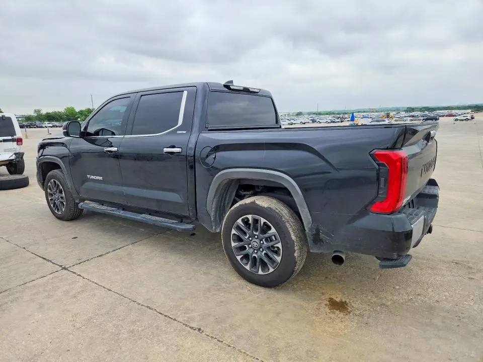 2026 TOYOTA TUNDRA CREWMAX LIMITED  