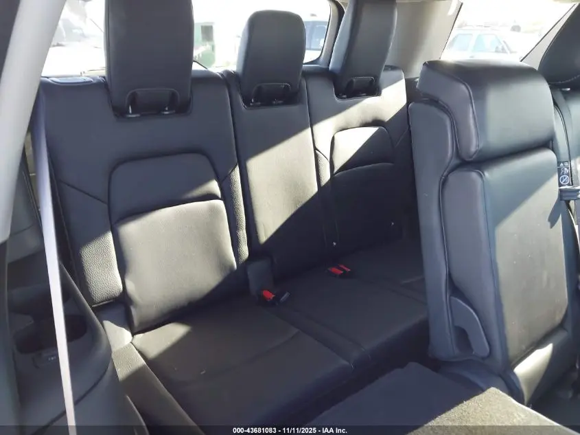 2022 NISSAN PATHFINDER SL 2WD