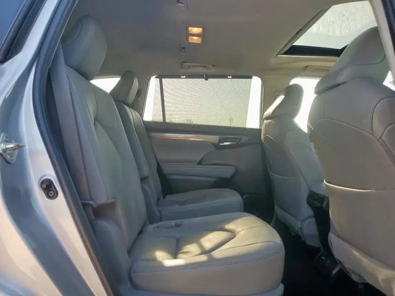 2020 TOYOTA HIGHLANDER LIMITED  
