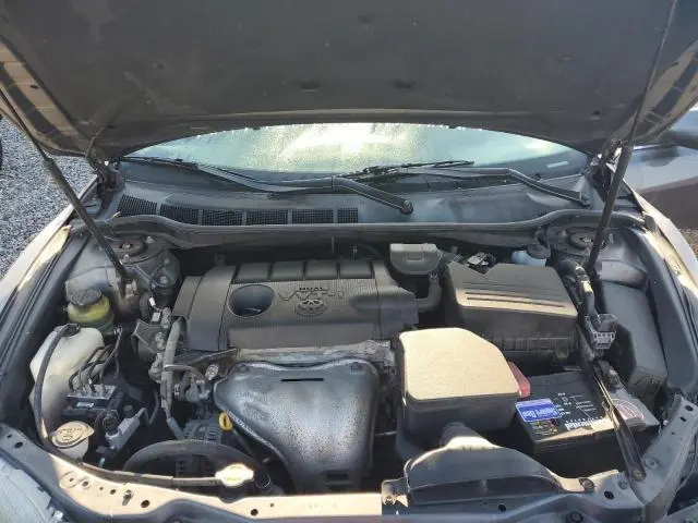 2011 TOYOTA CAMRY SE  