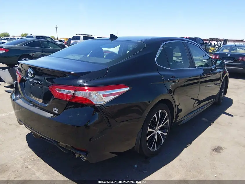 2020 TOYOTA CAMRY SE AWD