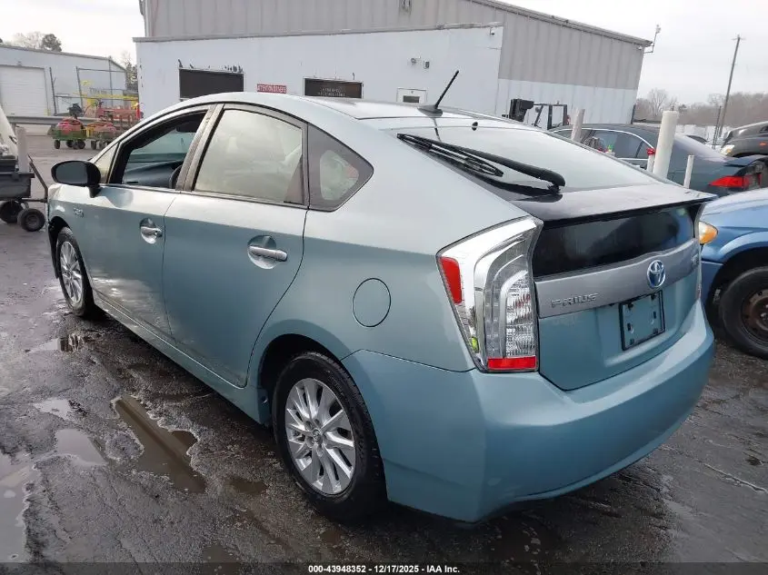 2013 TOYOTA PRIUS PLUG-IN  