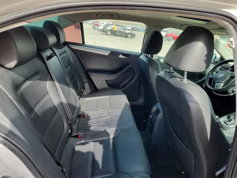 2013 VOLKSWAGEN JETTA SE  