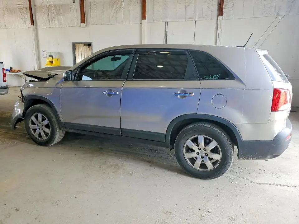 2013 KIA SORENTO LX  