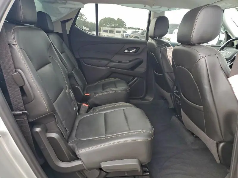 2021 CHEVROLET TRAVERSE LT  