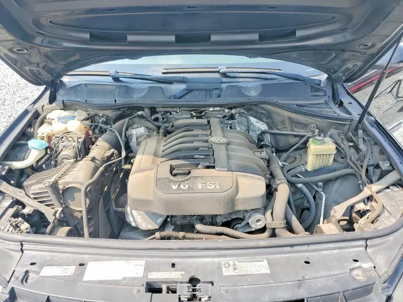 2012 VOLKSWAGEN TOUAREG V6  