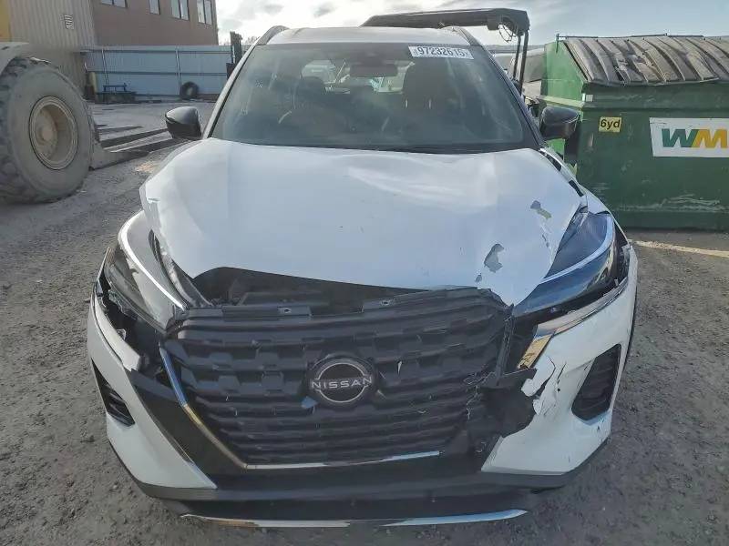 2024 NISSAN KICKS SR  