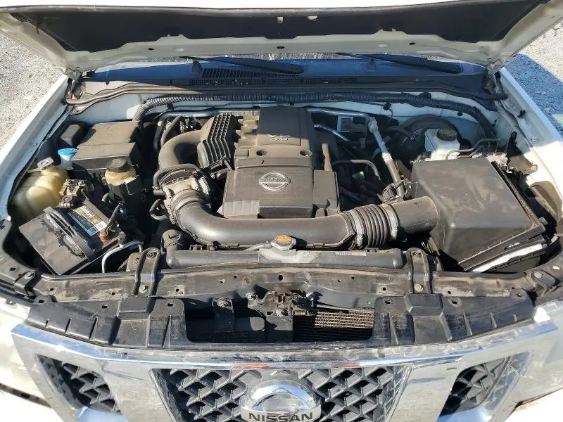 2012 NISSAN FRONTIER S  