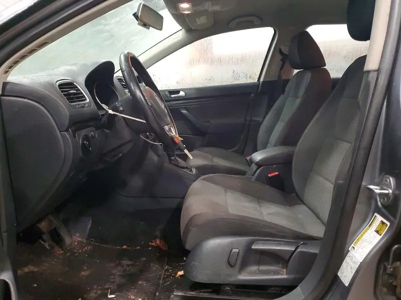 2013 VOLKSWAGEN JETTA S  