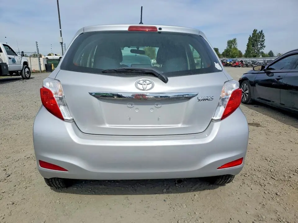 2014 TOYOTA YARIS 5-DOOR L  
