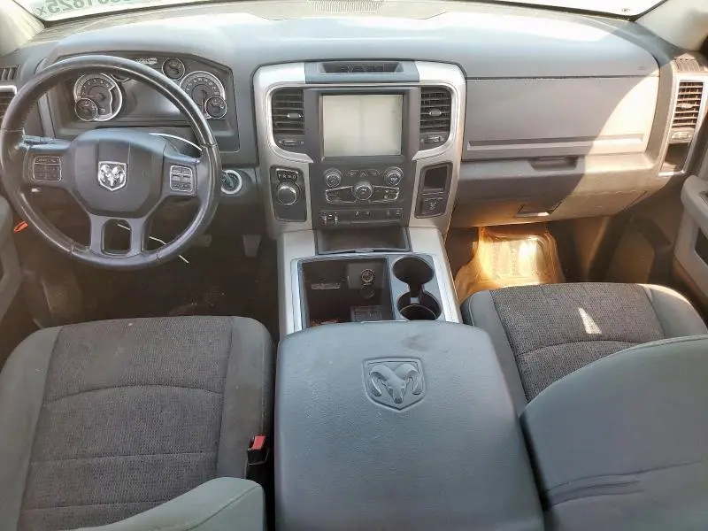 2015 RAM 1500 SLT