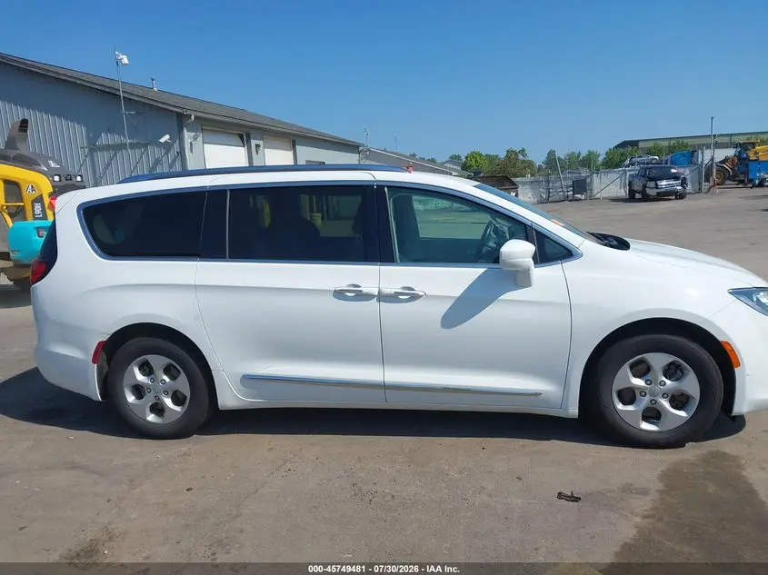 2018 CHRYSLER PACIFICA HYBRID TOURING L
