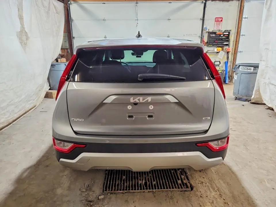 2025 KIA NIRO LX  