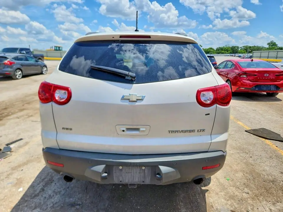 2011 CHEVROLET TRAVERSE LTZ  