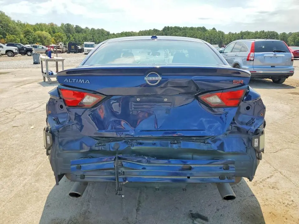 2024 NISSAN ALTIMA SR  