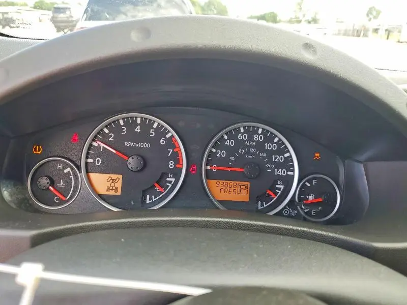 2012 NISSAN PATHFINDER S  