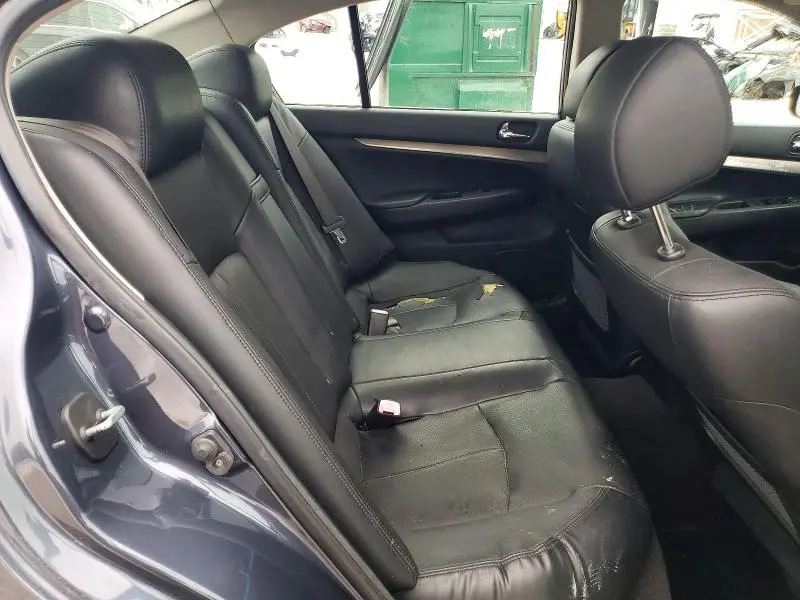 2010 INFINITI G37   