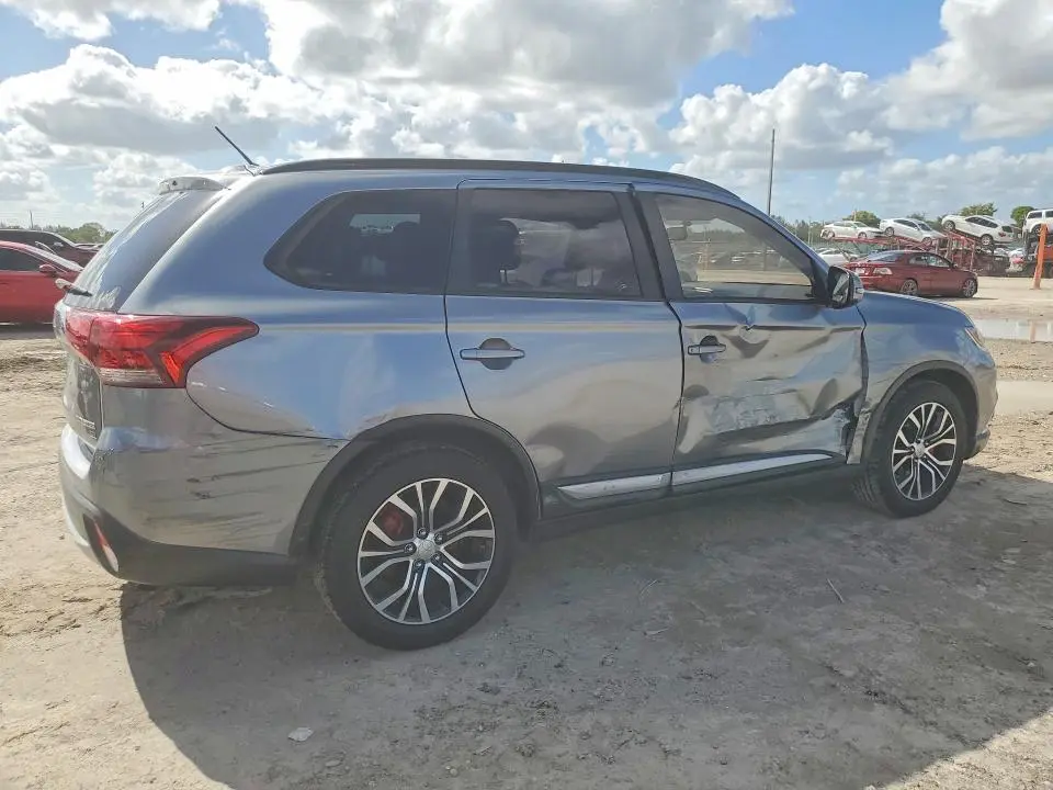 2016 MITSUBISHI OUTLANDER SE  