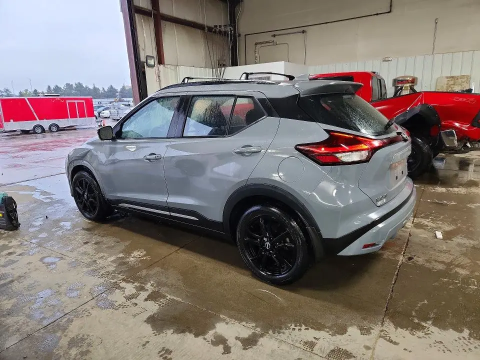2023 NISSAN KICKS SR  