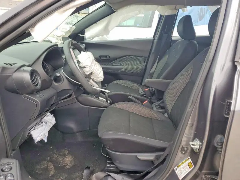 2019 NISSAN KICKS S  
