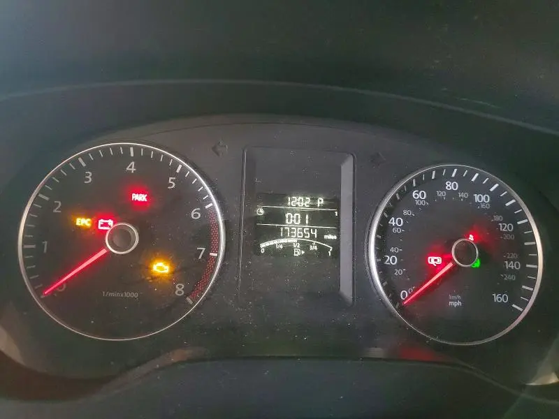 2012 VOLKSWAGEN JETTA SEL  