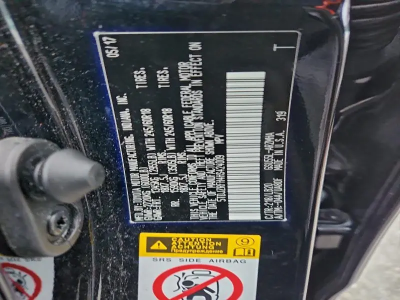 2017 TOYOTA HIGHLANDER SE  