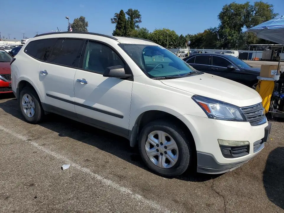 2015 CHEVROLET TRAVERSE LS  