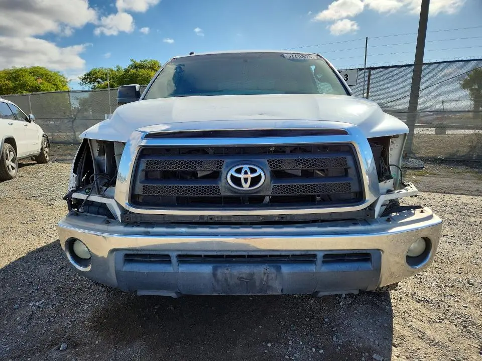 2010 TOYOTA TUNDRA CREWMAX SR5  