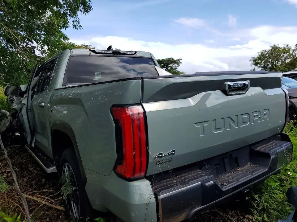 2024 TOYOTA TUNDRA CREWMAX LIMITED  