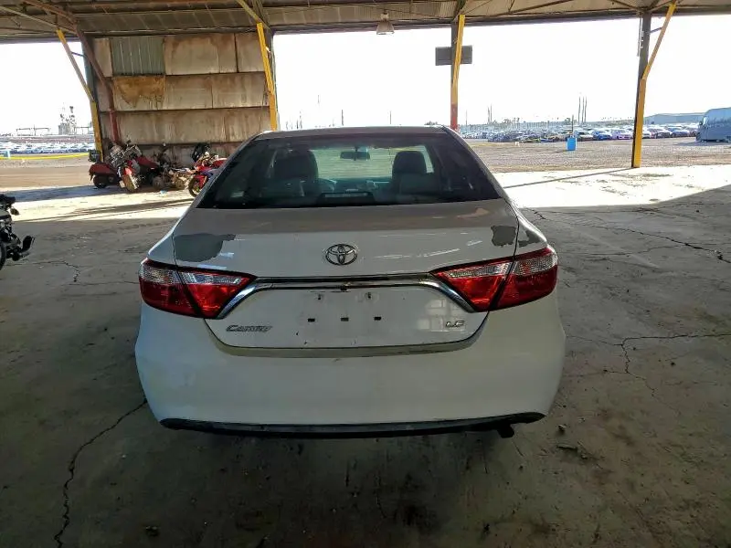 2015 TOYOTA CAMRY LE  