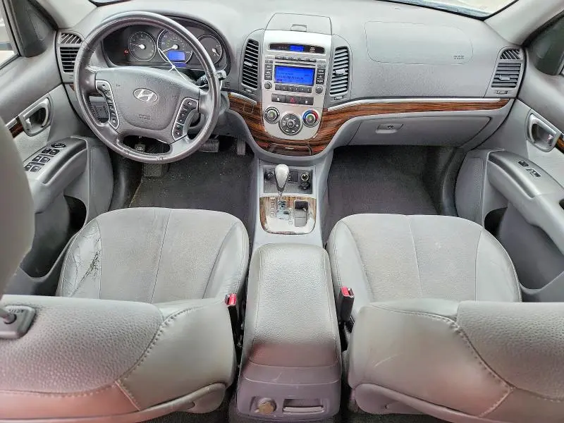 2012 HYUNDAI SANTA FE SE  