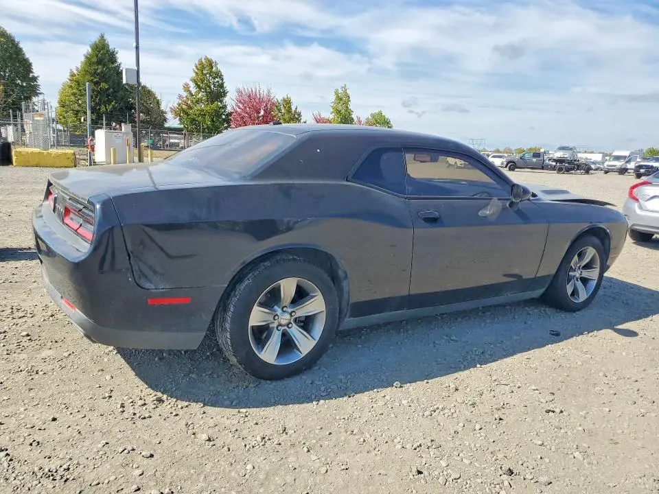 2015 DODGE CHALLENGER SXT  