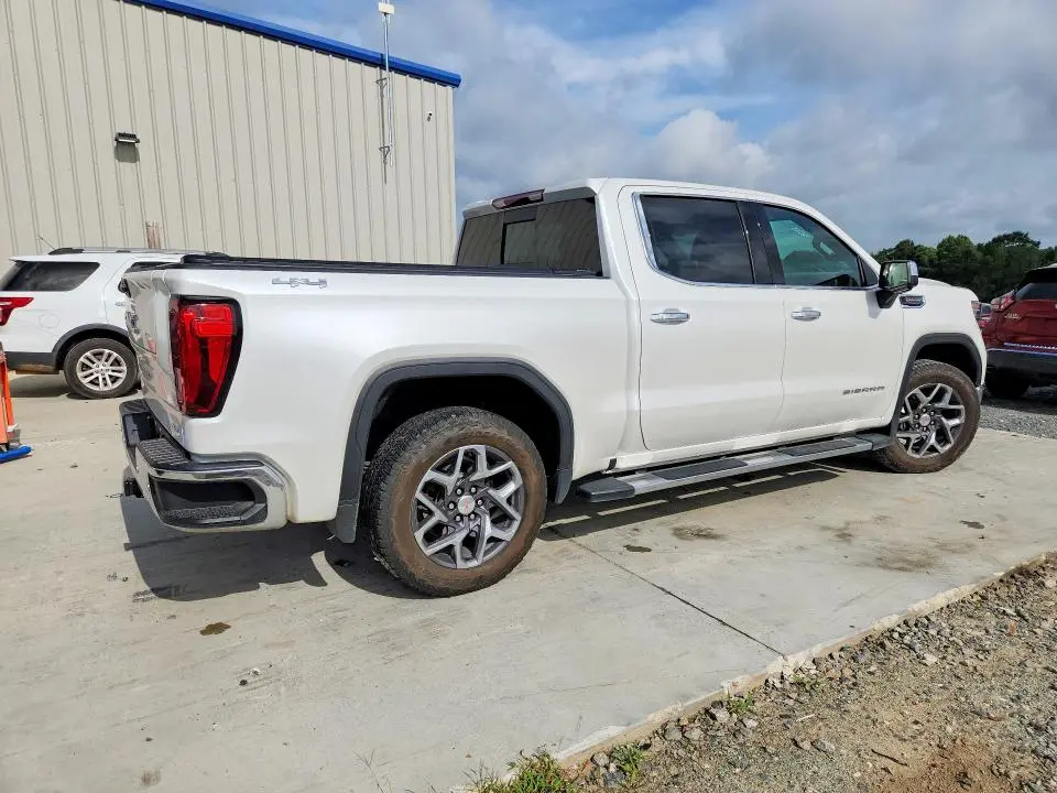 2023 GMC SIERRA K1500 SLT  