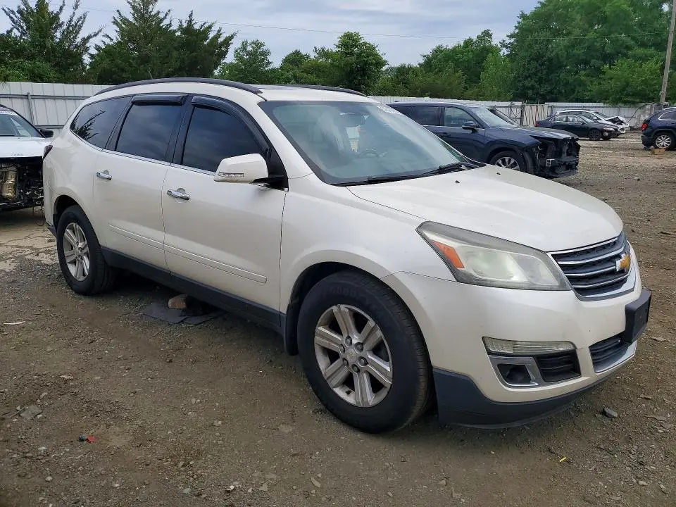 2014 CHEVROLET TRAVERSE LT  