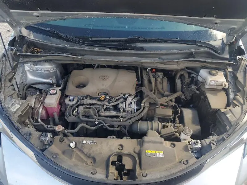 2021 TOYOTA SIENNA LE  