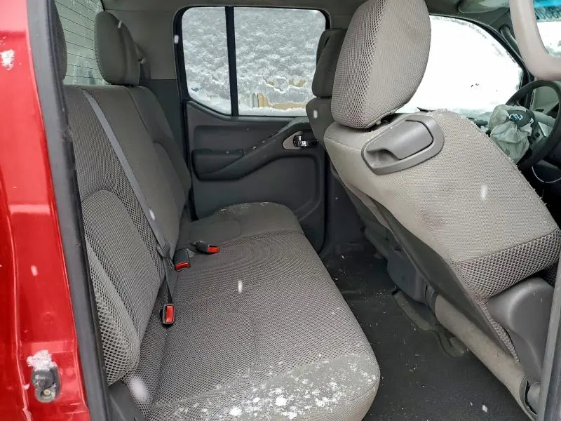 2010 NISSAN FRONTIER CREW CAB SE  