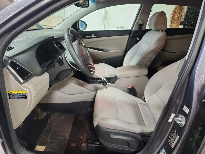 2018 HYUNDAI TUCSON SE  