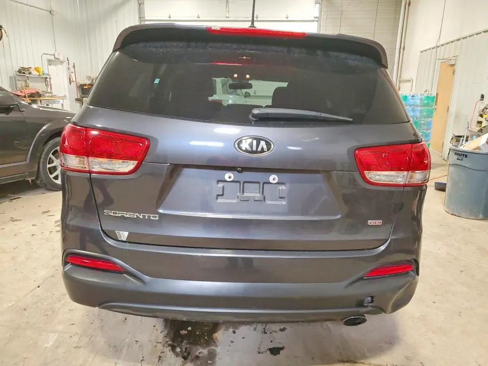 2017 KIA SORENTO LX  