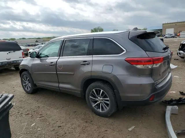2018 TOYOTA HIGHLANDER SE  