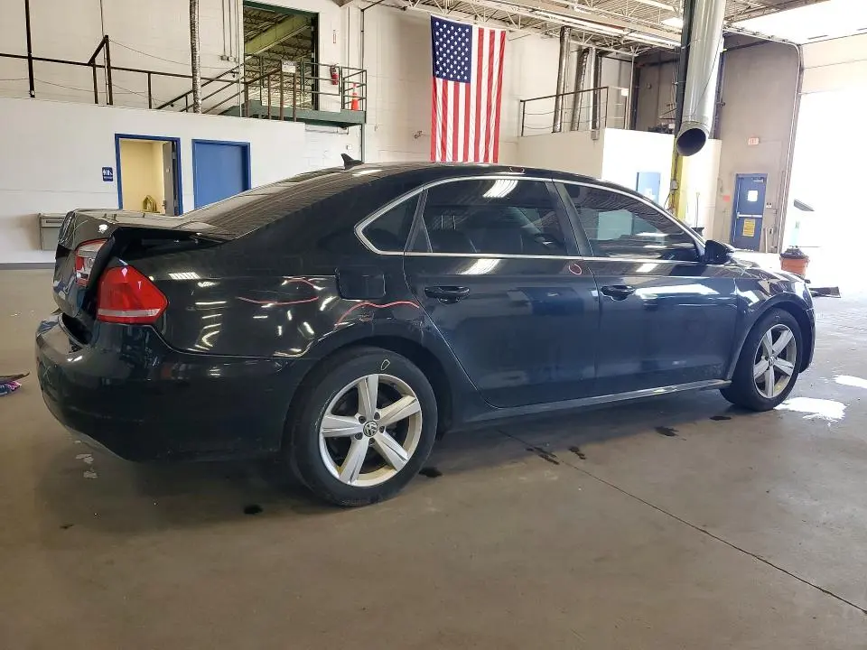2012 VOLKSWAGEN PASSAT SE  